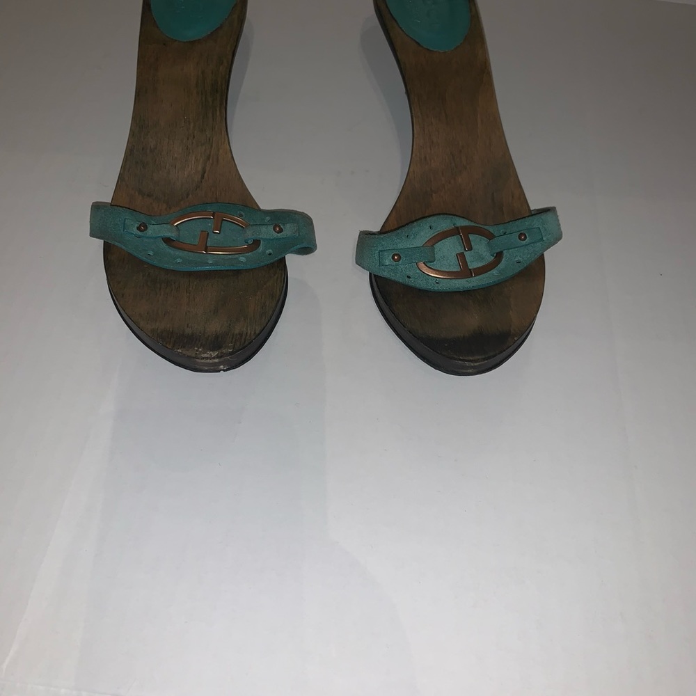 Gucci Sandals - Picture 2 of 4